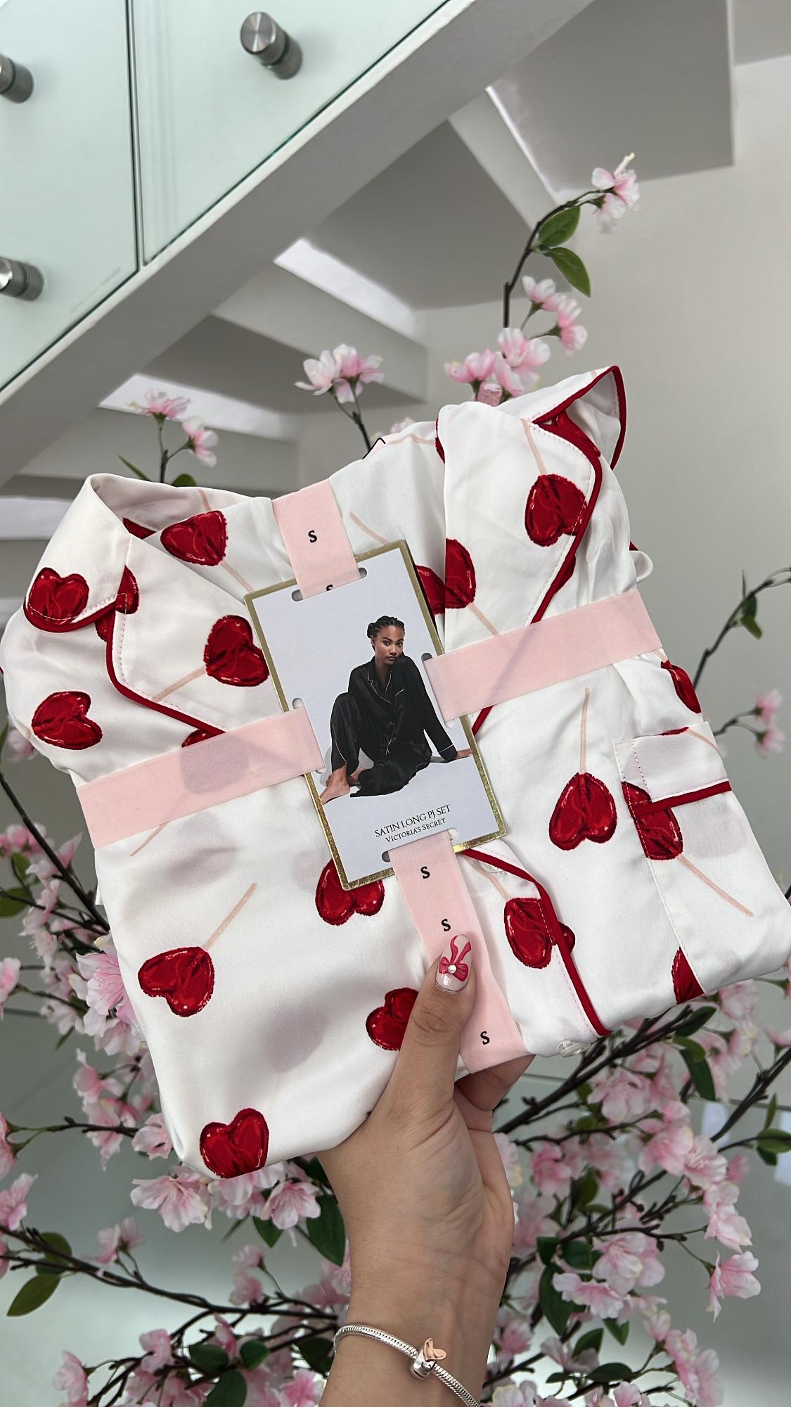 Set Satin Cherry - Pijama Victoria’s Secret 🍒✨