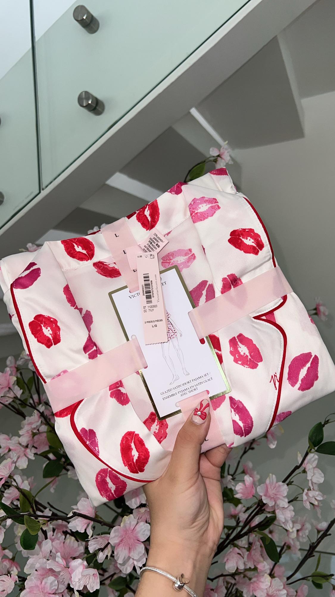 Set corto satinado Victoria’s Secret Besos 💋💄