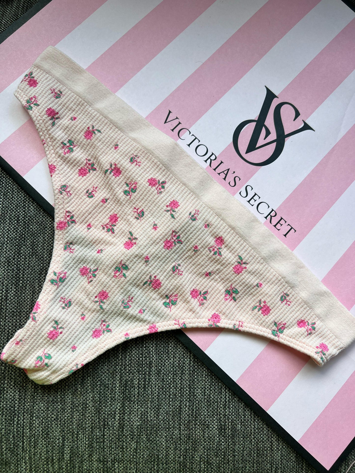 Floral Ribbed Thong🌸✨