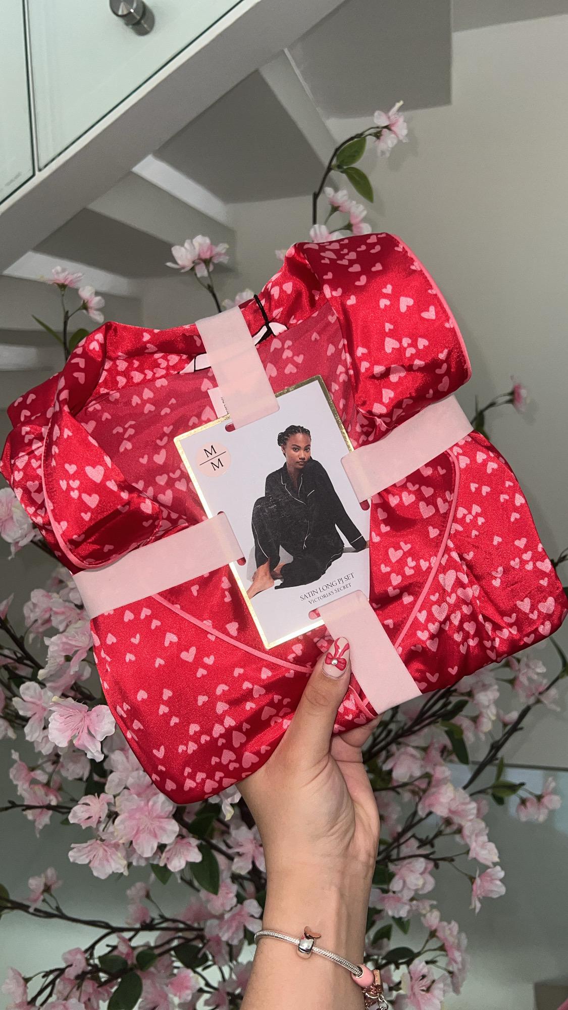 Victoria’s Secret Satin Pajama Set ❤️✨