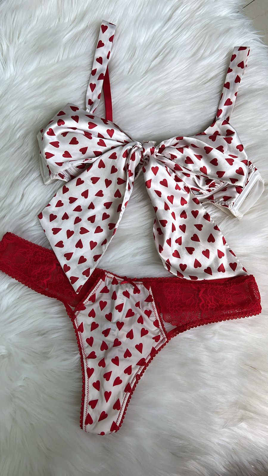 Conjunto “Heart Lace Crush” Victoria’s Secret