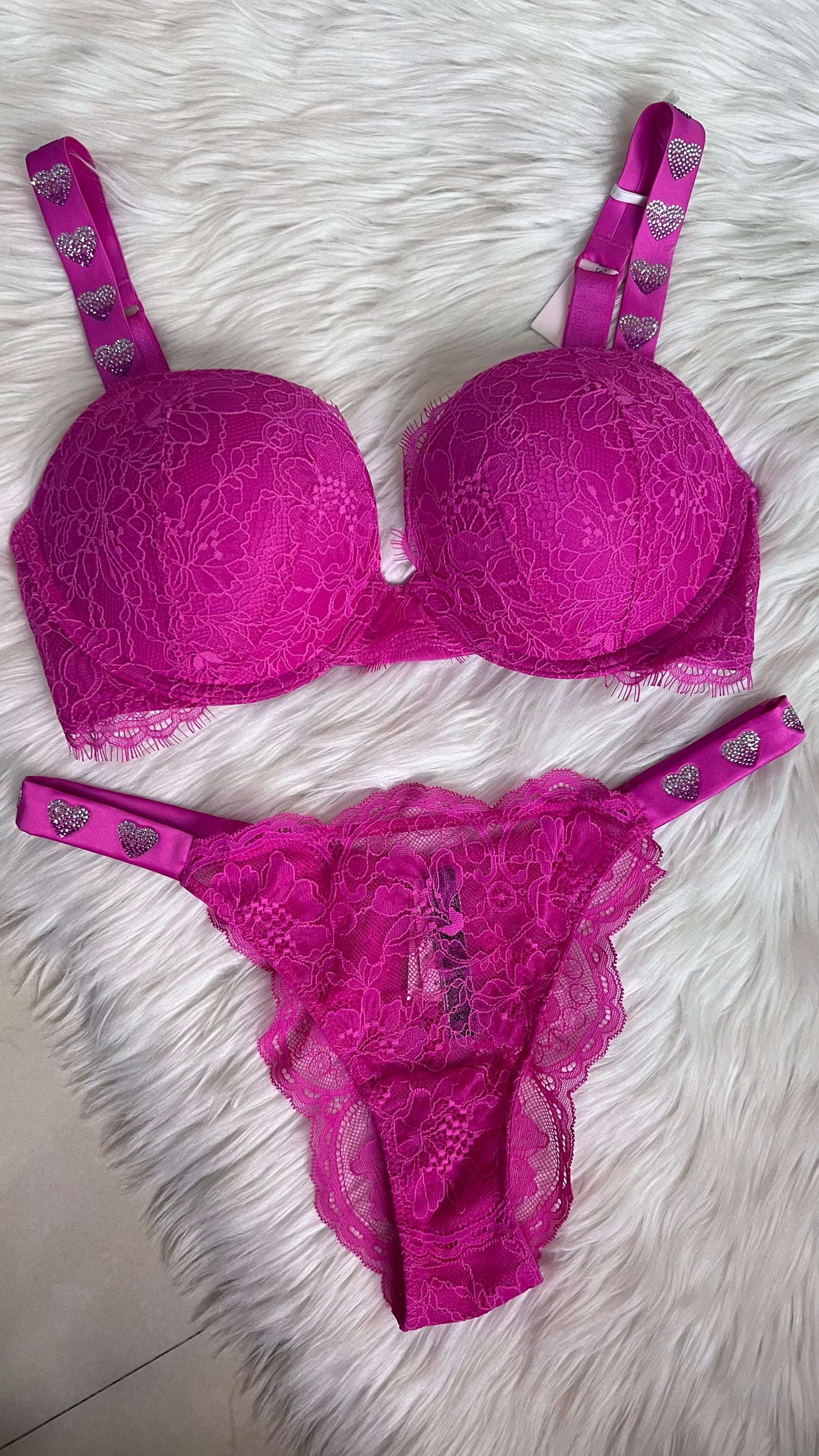 Conjunto Victoria's Secret – Pink Heart Lace 💕✨