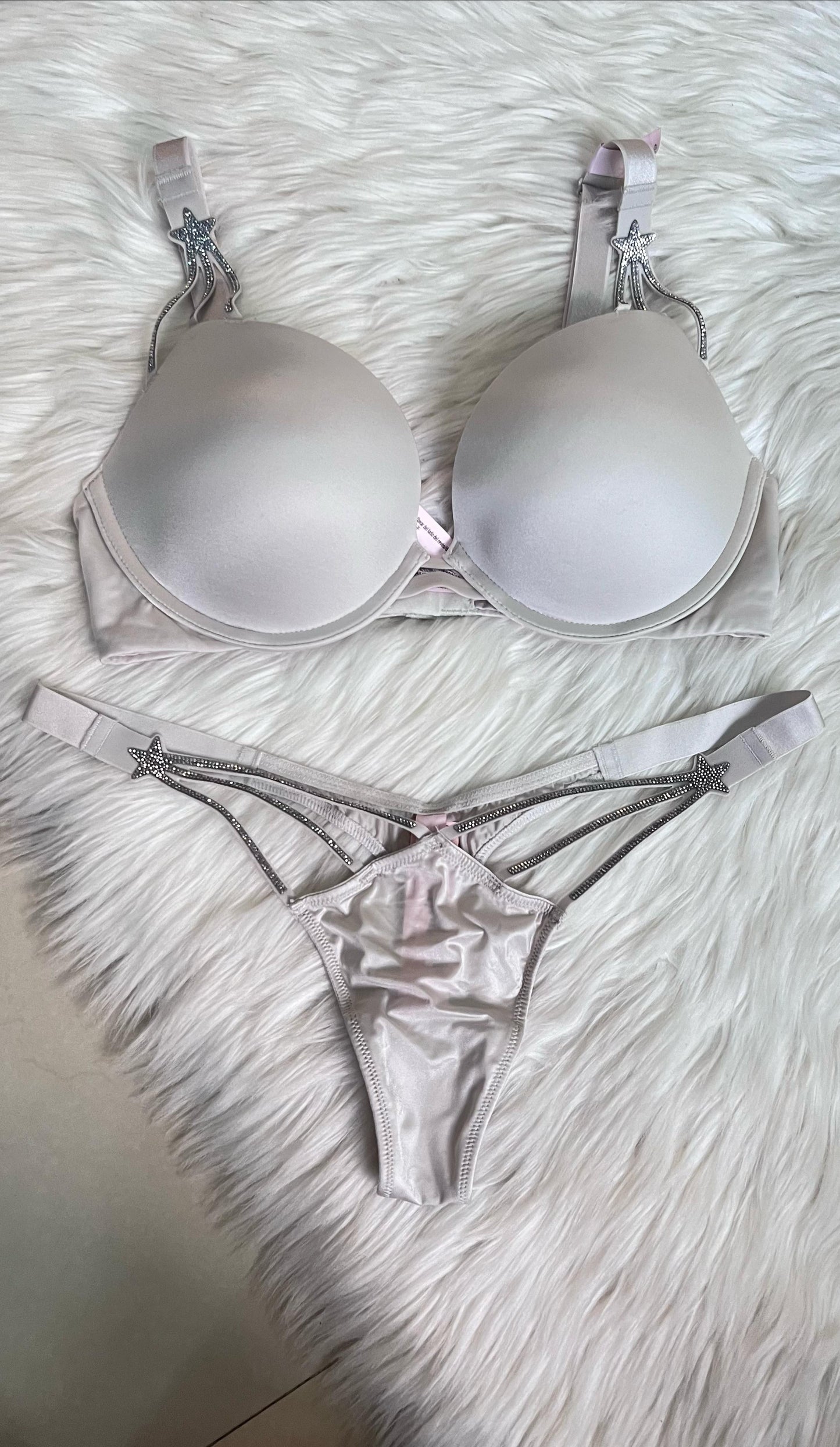 Conjunto Starlight Satin Victoria's Secret ✨💫